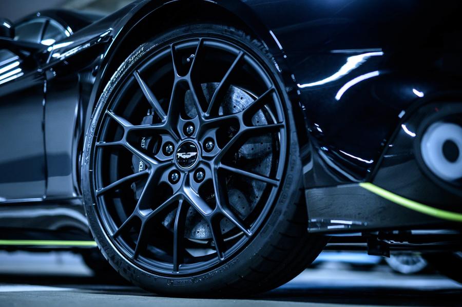 Колеса Aston Martin Rapide AMR 2019 года  (JP) (фото 15 из 16)